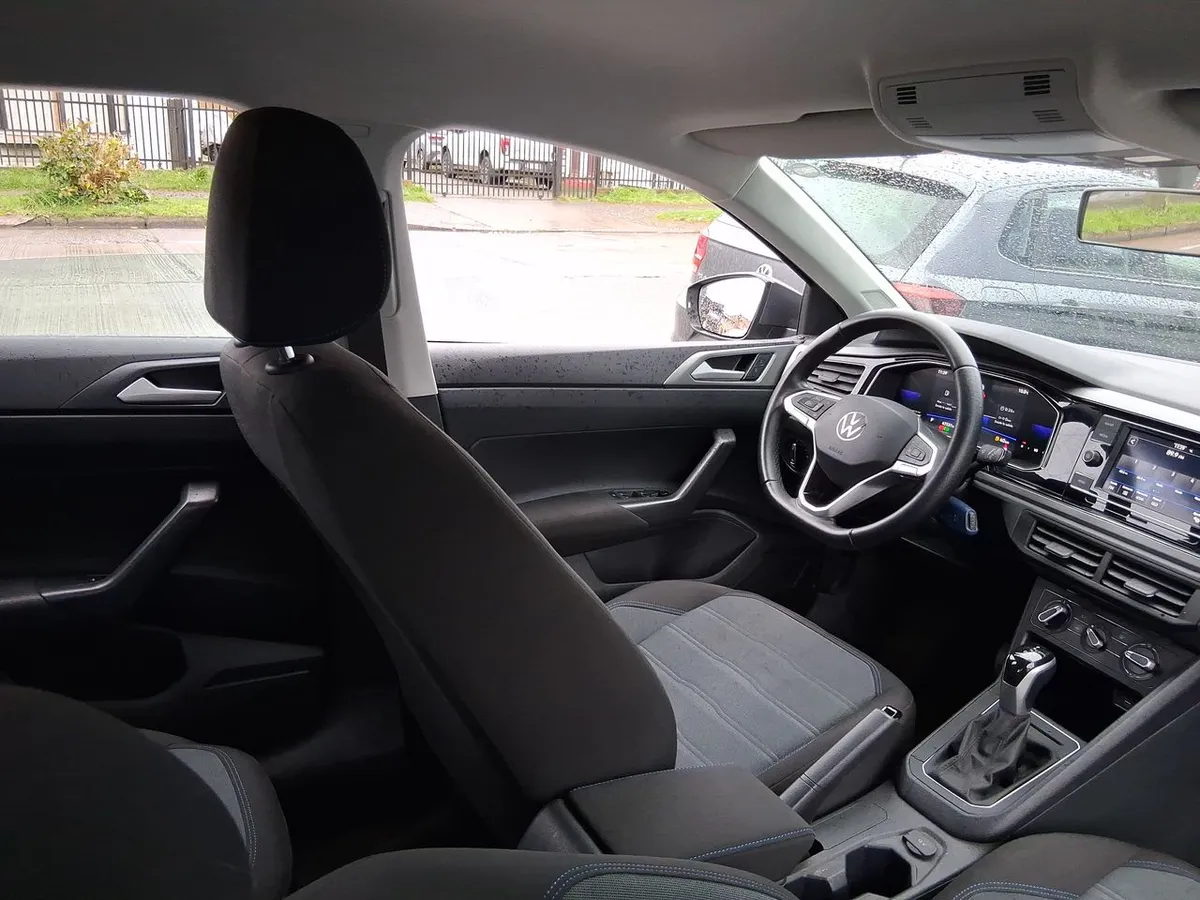Volkswagen Nivus 1.0 Tsi Comfortline 4x2 At 5p año 2024