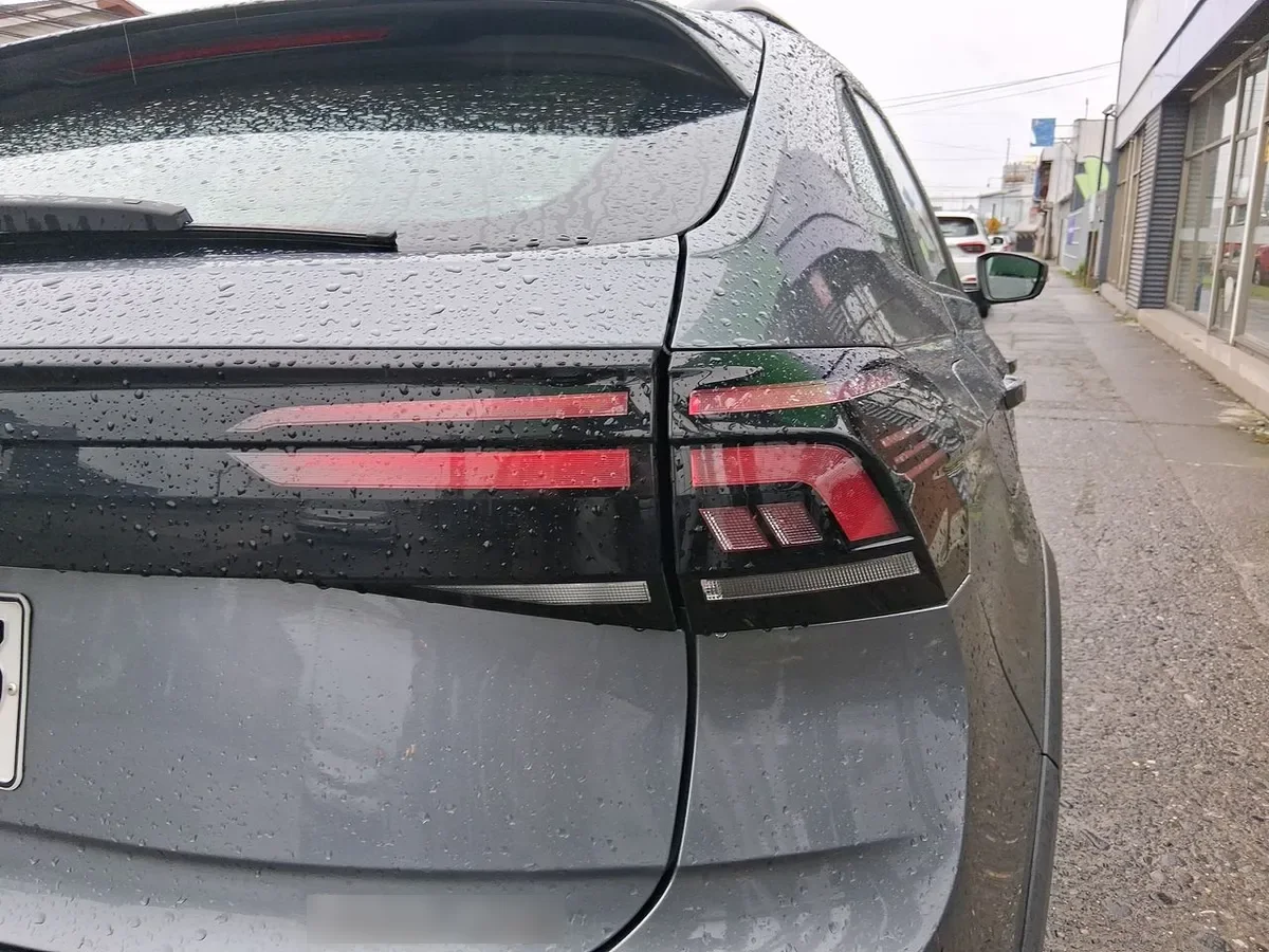 Volkswagen Nivus 1.0 Tsi Comfortline 4x2 At 5p año 2024