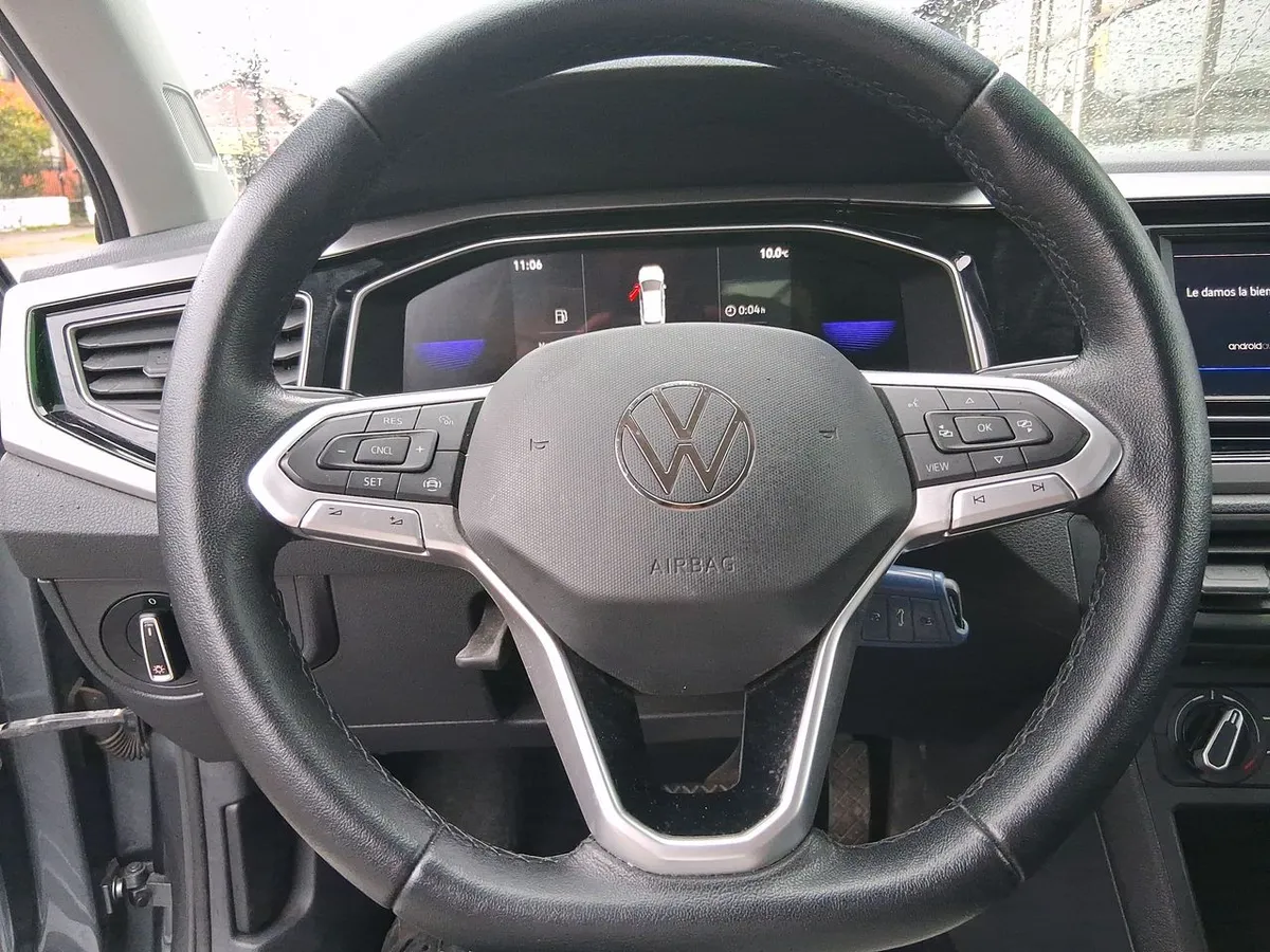Volkswagen Nivus 1.0 Tsi Comfortline 4x2 At 5p año 2024