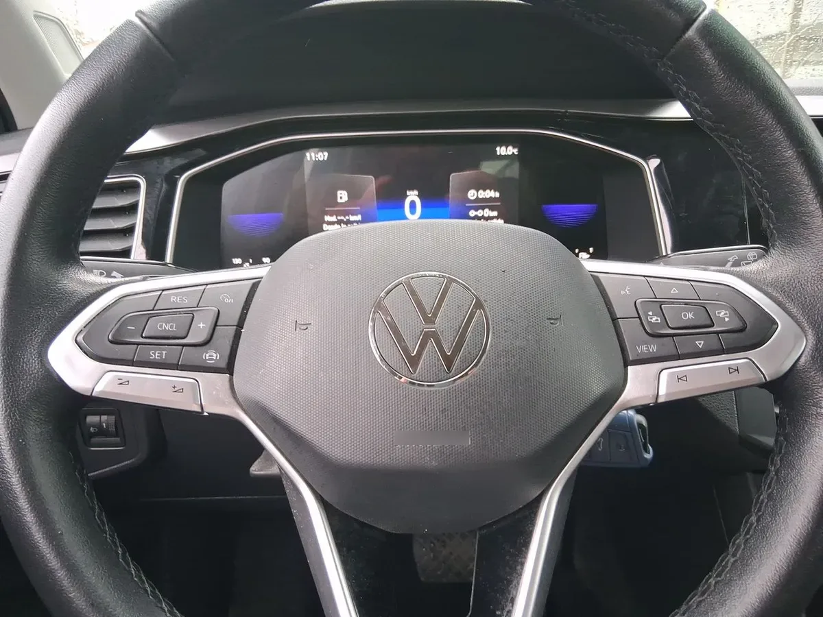 Volkswagen Nivus 1.0 Tsi Comfortline 4x2 At 5p año 2024