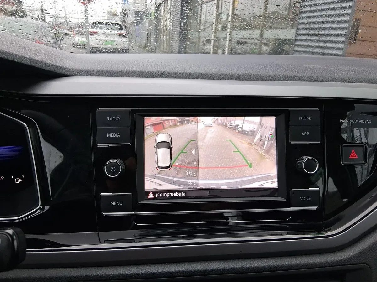 Volkswagen Nivus 1.0 Tsi Comfortline 4x2 At 5p año 2024