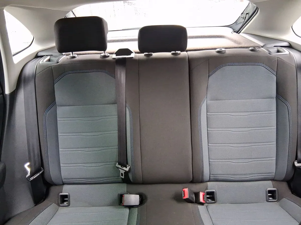 Volkswagen Nivus 1.0 Tsi Comfortline 4x2 At 5p año 2024