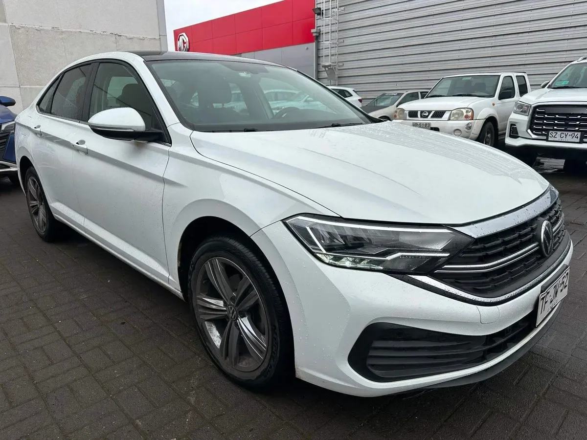 Volkswagen Jetta 1.4 Comfortline Sky 4x2 At 4p año 2024