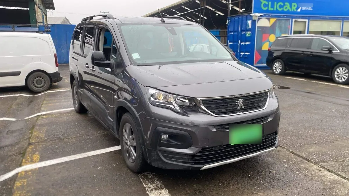 Peugeot Rifter 1.5 Allure Bluehdi Diesel 4x2 130hp Mt6 5p año 2023