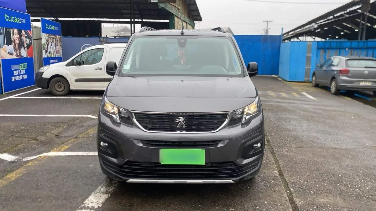 Peugeot Rifter 1.5 Allure Bluehdi Diesel 4x2 130hp Mt6 5p año 2023