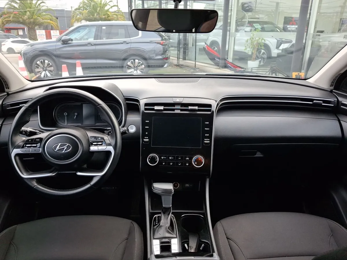Hyundai Tucson 2.0 Nx4 Plus Fl 2wd At 5p año 2025