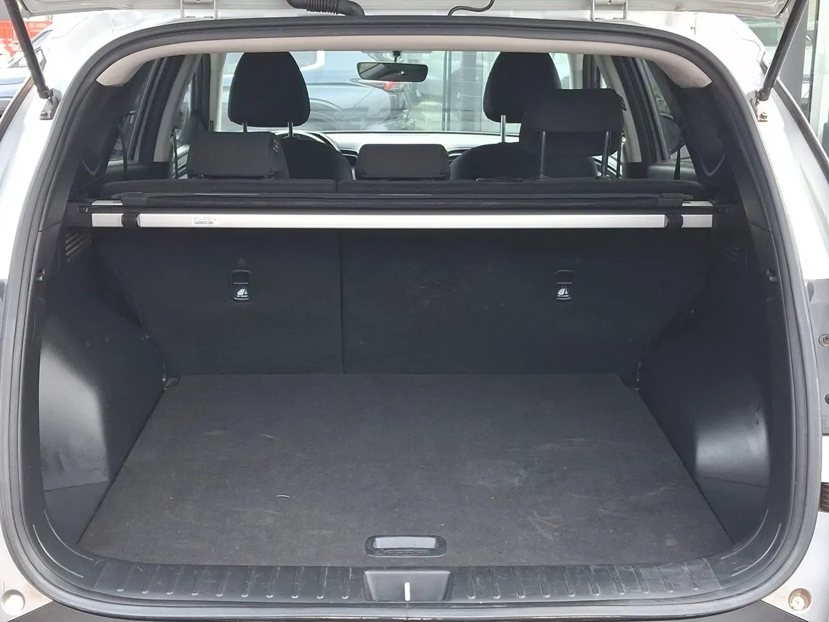 Hyundai Tucson 2.0 Nx4 Plus Fl 2wd At 5p año 2025