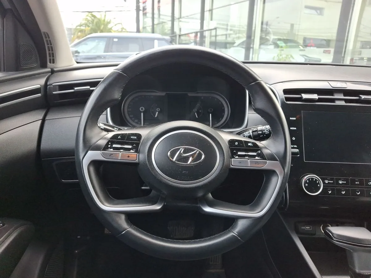 Hyundai Tucson 2.0 Nx4 Plus Fl 2wd At 5p año 2025