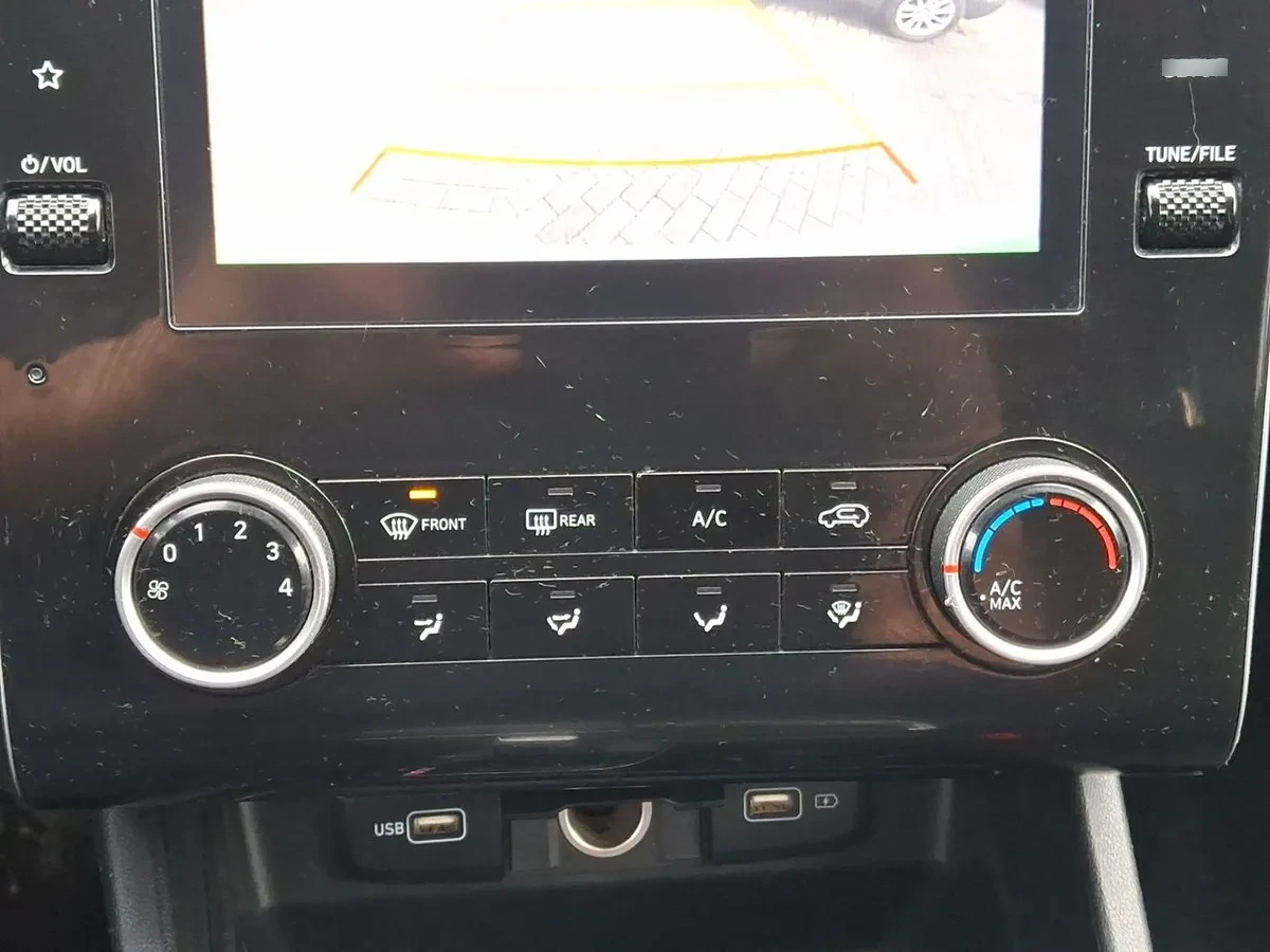 Hyundai Tucson 2.0 Nx4 Plus Fl 2wd At 5p año 2025