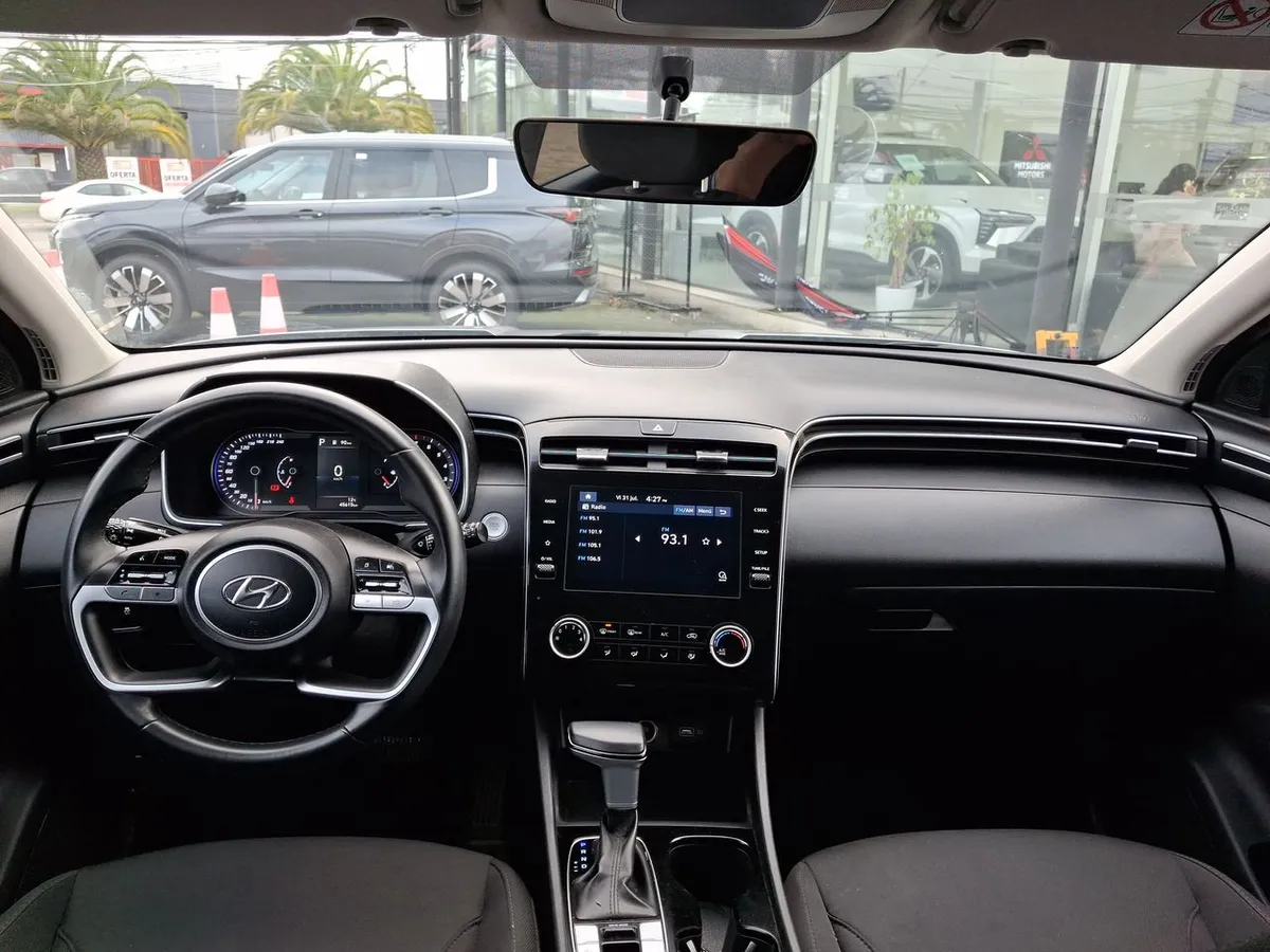 Hyundai Tucson 2.0 Nx4 Plus Fl 2wd At 5p año 2025