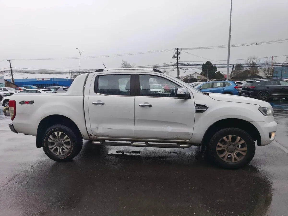 Ford Ranger 3.2 Ltd Euro 6 Diesel 4x4 Dob. Cab. At 4p año 2023