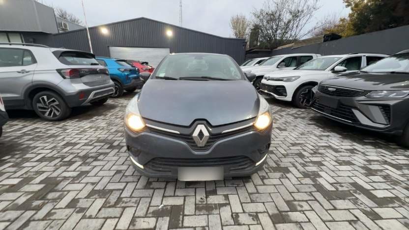 Renault Clio 0.9t Expression 4x2 Hb Mt 5p año 2020
