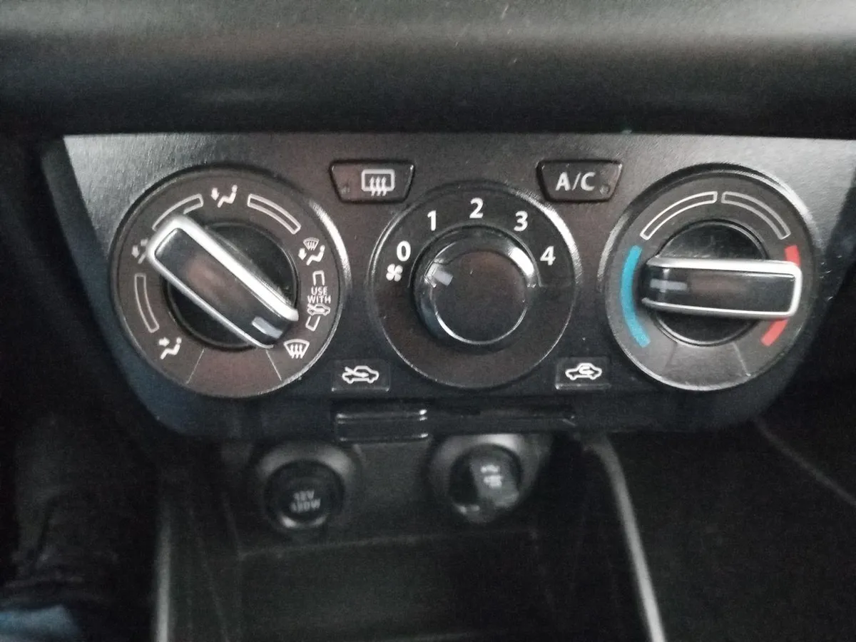 Suzuki Swift 1.2 Gl Sport 4x2 Hb Mt 5p año 2023
