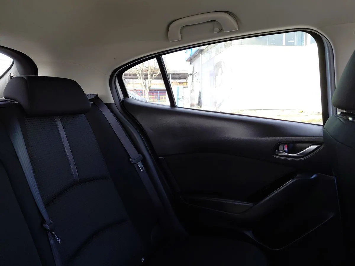 Mazda 3 2.0 Sport V Hb 6mt 5p año 2020