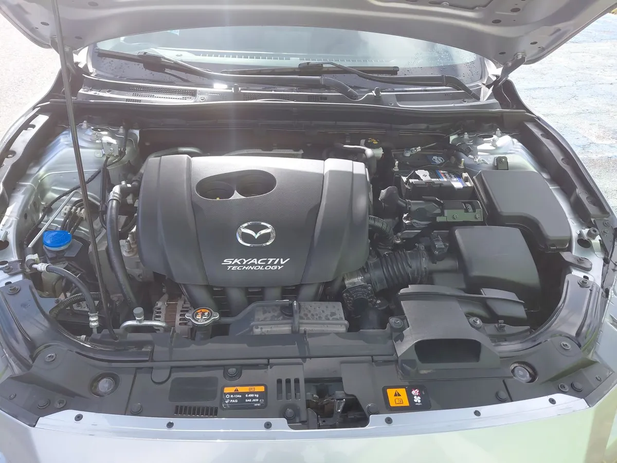 Mazda 3 2.0 Sport V Hb 6mt 5p año 2020