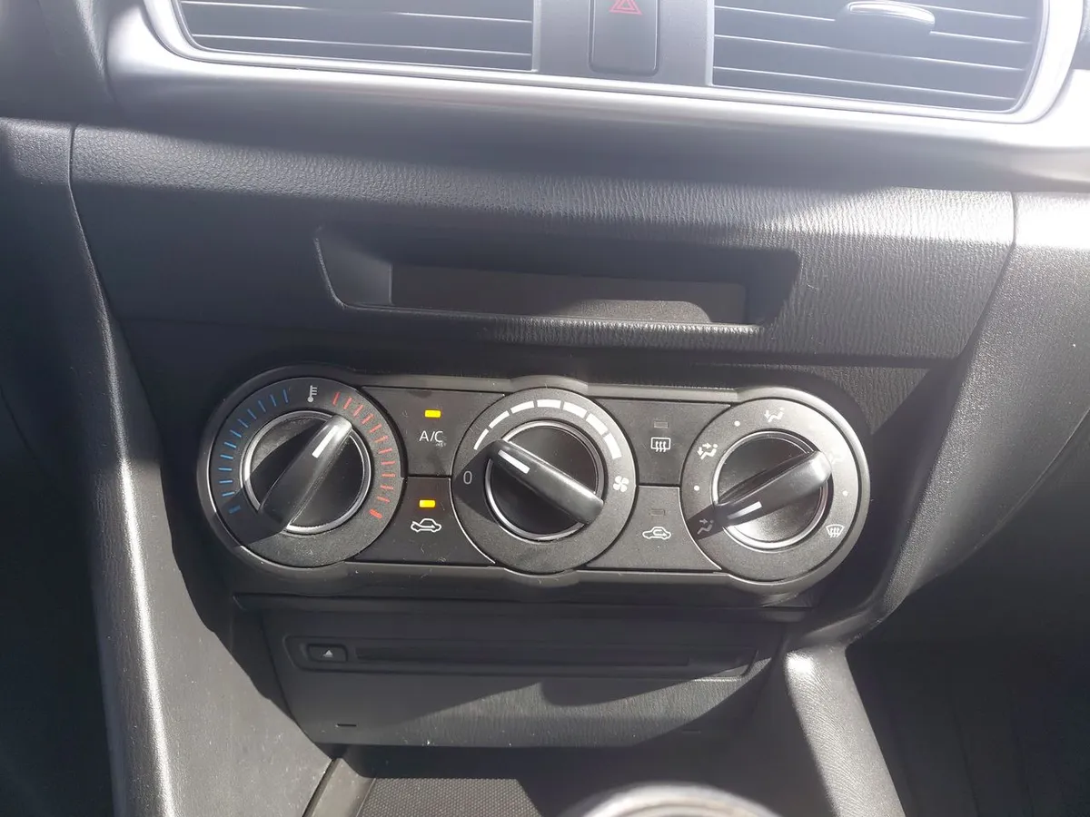 Mazda 3 2.0 Sport V Hb 6mt 5p año 2020