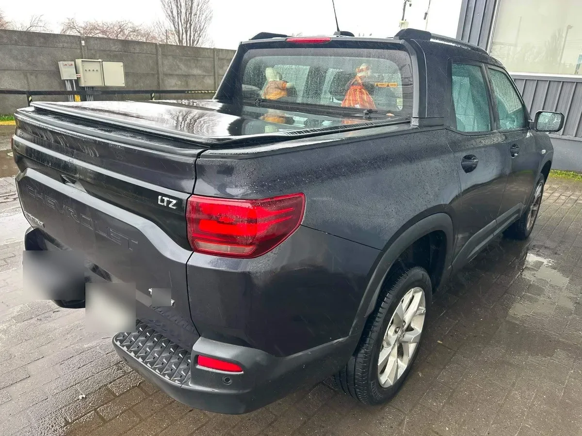 Chevrolet Montana 1.2t Ltz S 4x2 At 4p año 2025