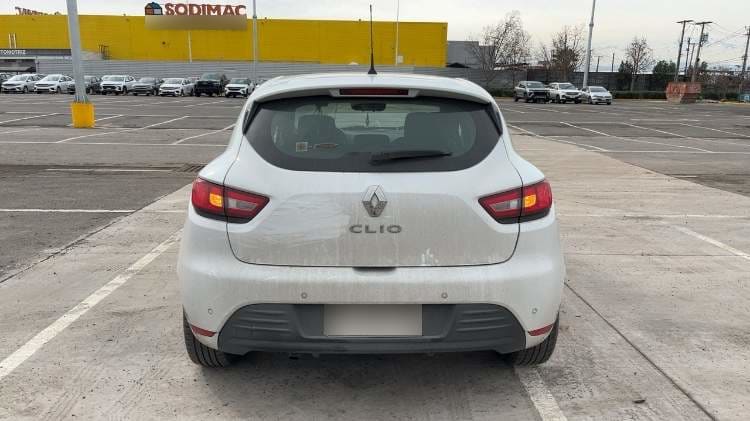 Renault Clio 0.9t Expression 4x2 Hb Mt 5p año 2021