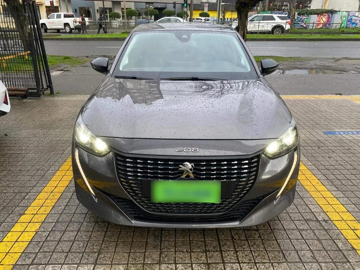 Peugeot 208 1.2 Puretech Allure Pack 4x2 130 Eat8 5p año 2022