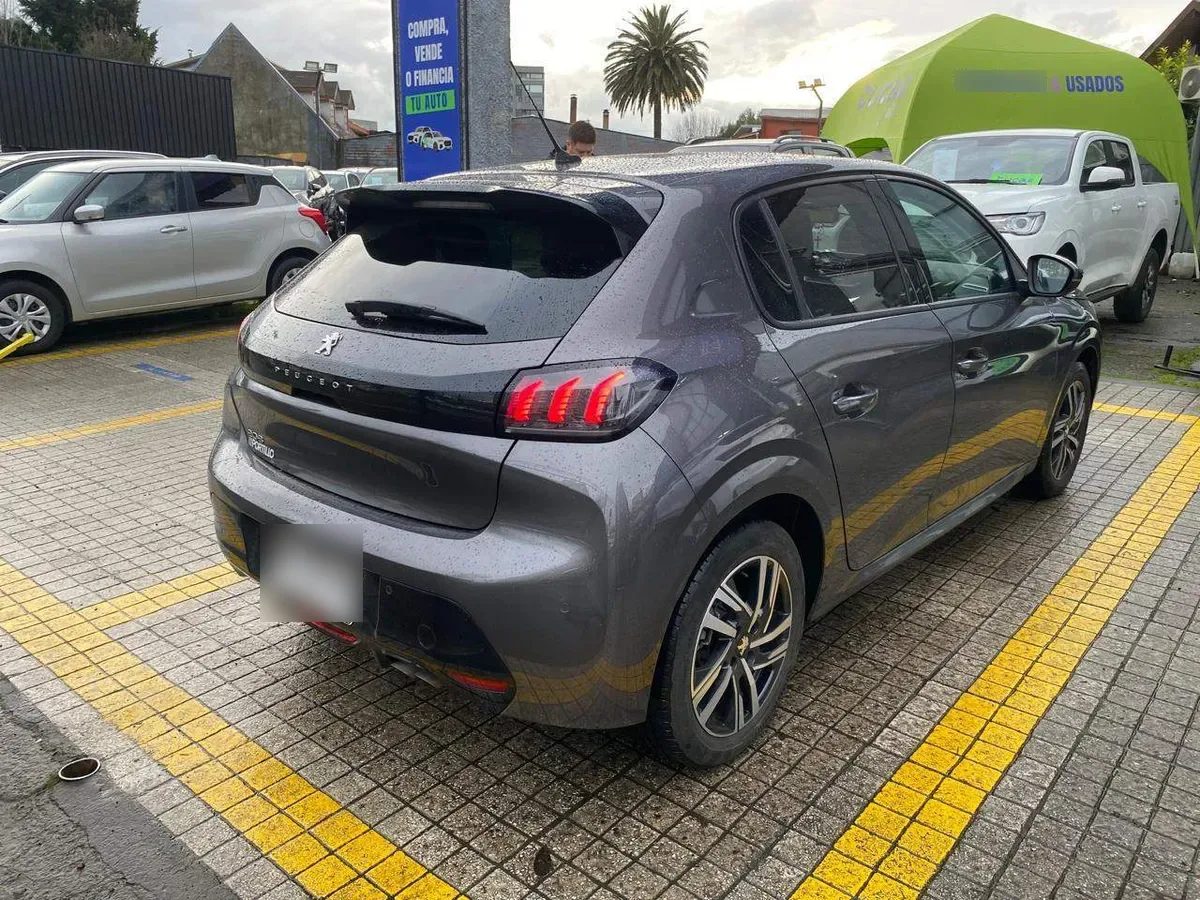 Peugeot 208 1.2 Puretech Allure Pack 4x2 130 Eat8 5p año 2022