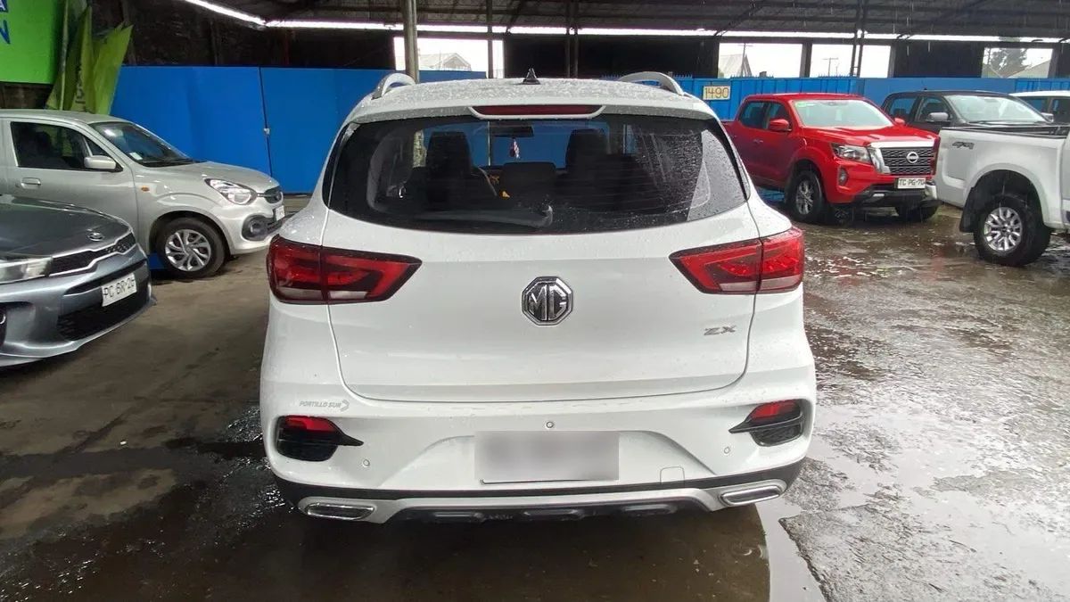 MG Mg Zx 1.5 Dlx 4x2 Mt 5p año 2022