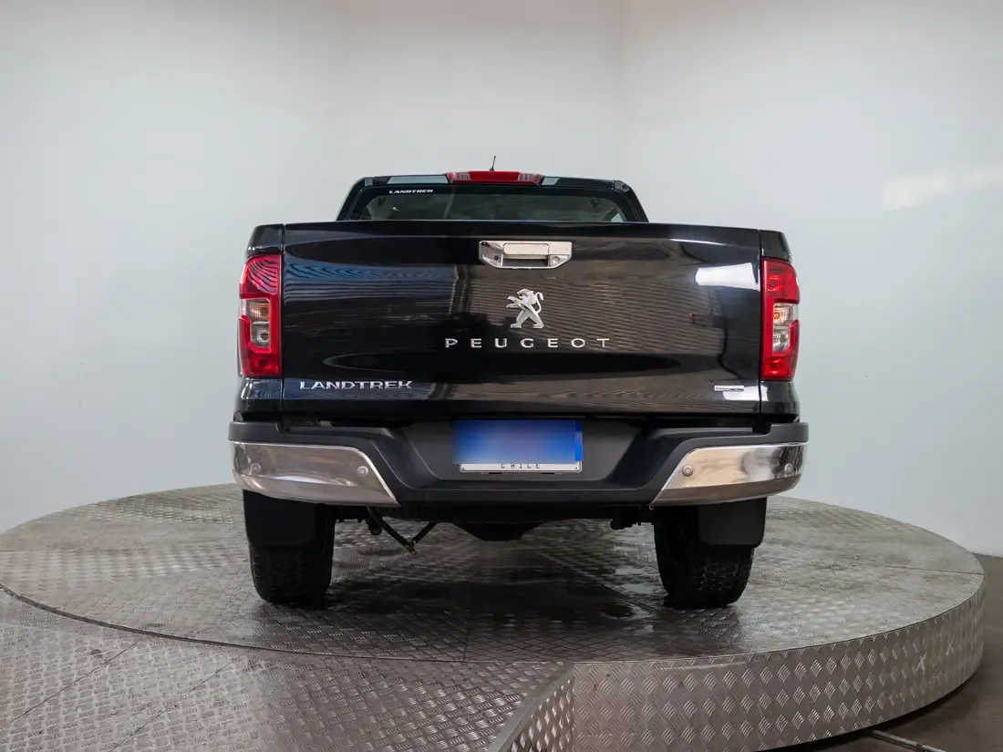 Peugeot Landtrek Landtrek 1.9 Active Bluehdi 180 At 4x4 Diesel año 2024