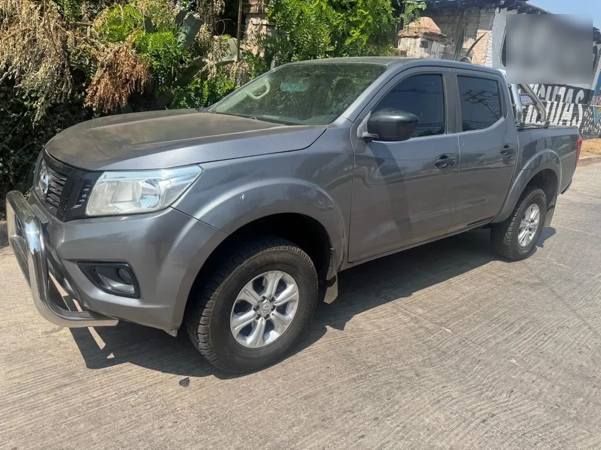 NISSAN NP300 2.3 Dsl Dc Le Mt 4wd año 2018
