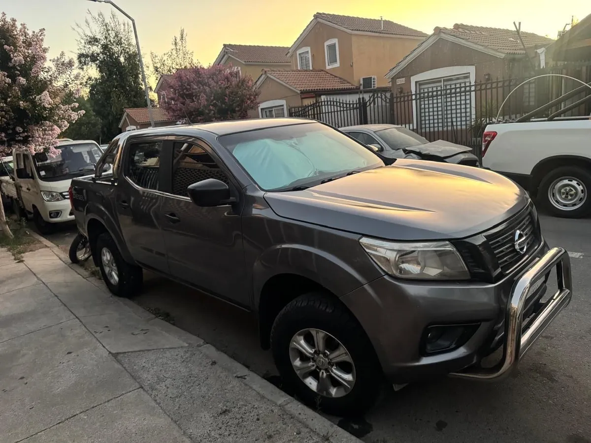 NISSAN NP300 2.3 Dsl Dc Le Mt 4wd año 2018