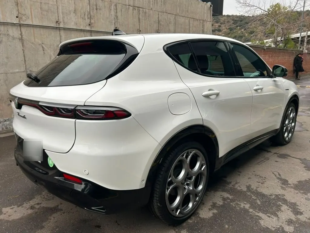 Alfa Romeo Tonale 1.5 Veloce Mhev 4x2 At 5p año 2025
