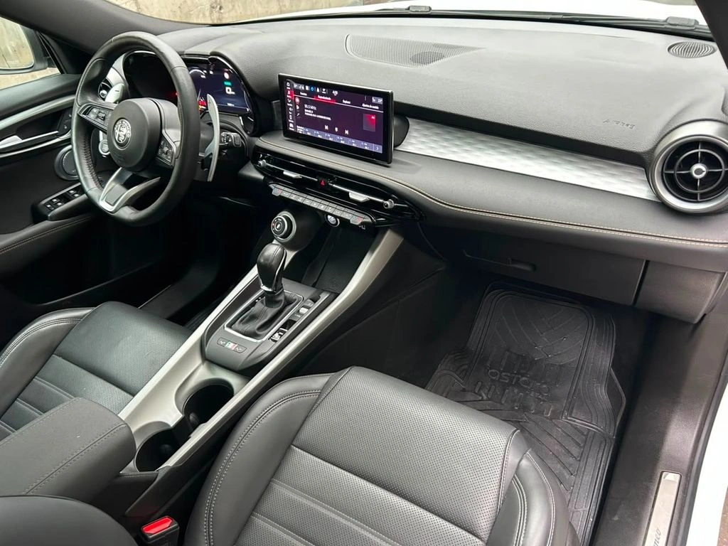Alfa Romeo Tonale 1.5 Veloce Mhev 4x2 At 5p año 2025