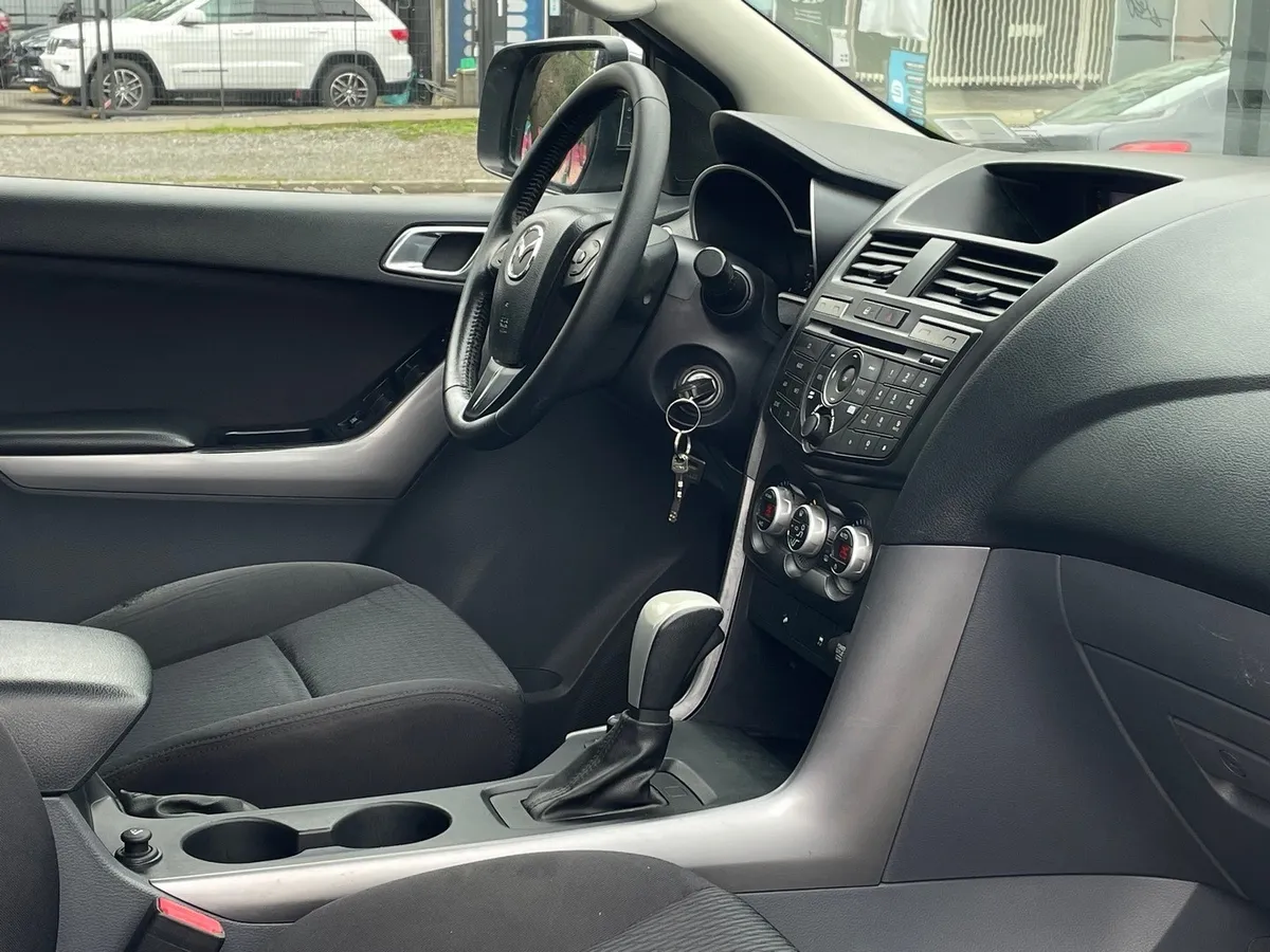MAZDA BT-50 3.2 Dc Sdx High At 4x4 Diesel año 2022
