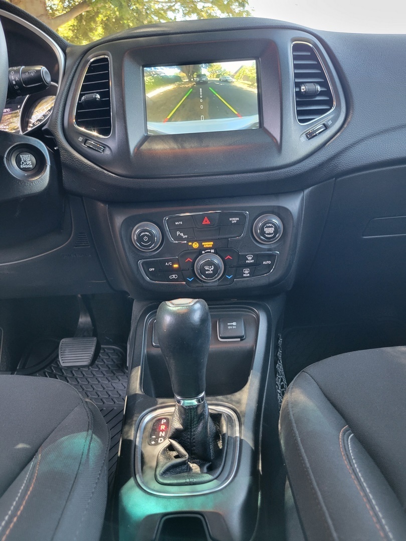 JEEP COMPASS 2.4 Sport At año 2021