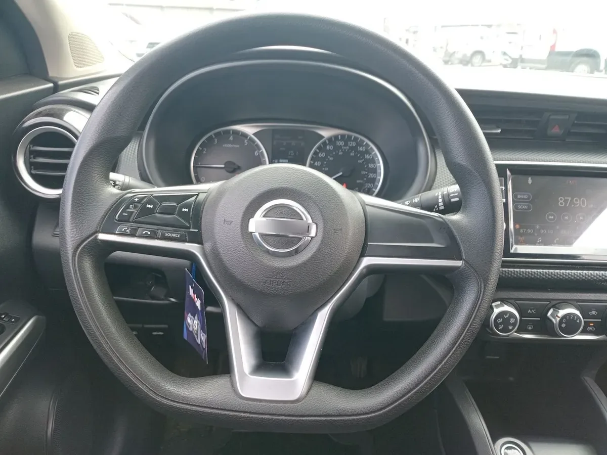 Nissan Kicks 1.6 Sense Mt 5p año 2022