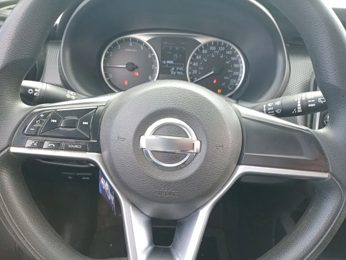 Nissan Kicks 1.6 Sense Mt 5p año 2022