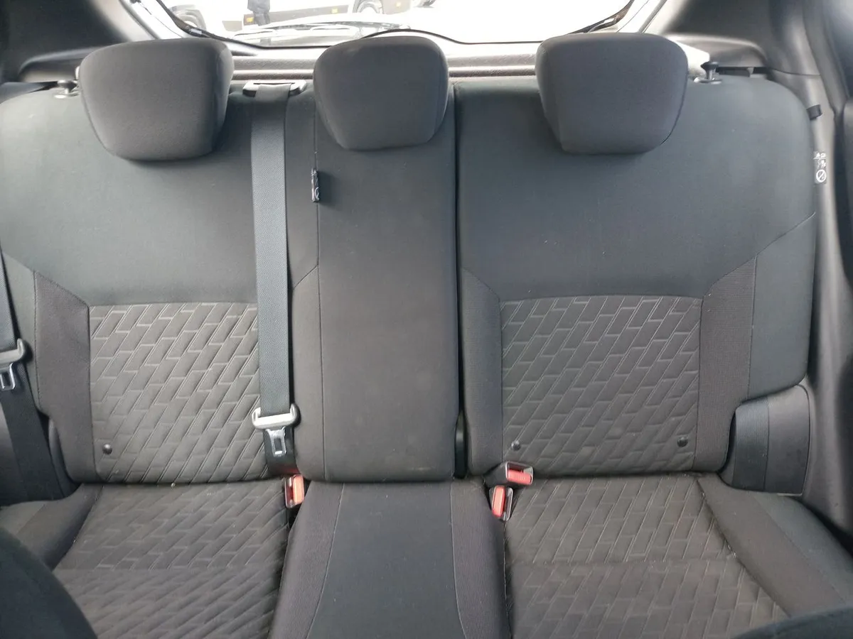 Nissan Kicks 1.6 Sense Mt 5p año 2022