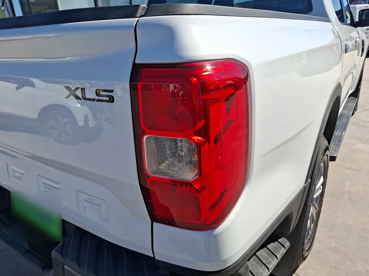 Ford Ranger 2.0 Xls Diesel 4x2 Dob. Cab. Mt 4p año 2026