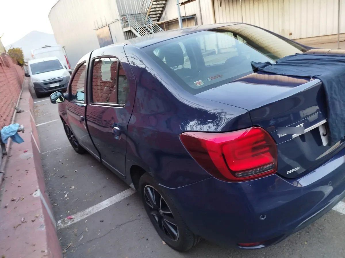 RENAULT SYMBOL 1.6 Intens Tech Mt año 2017