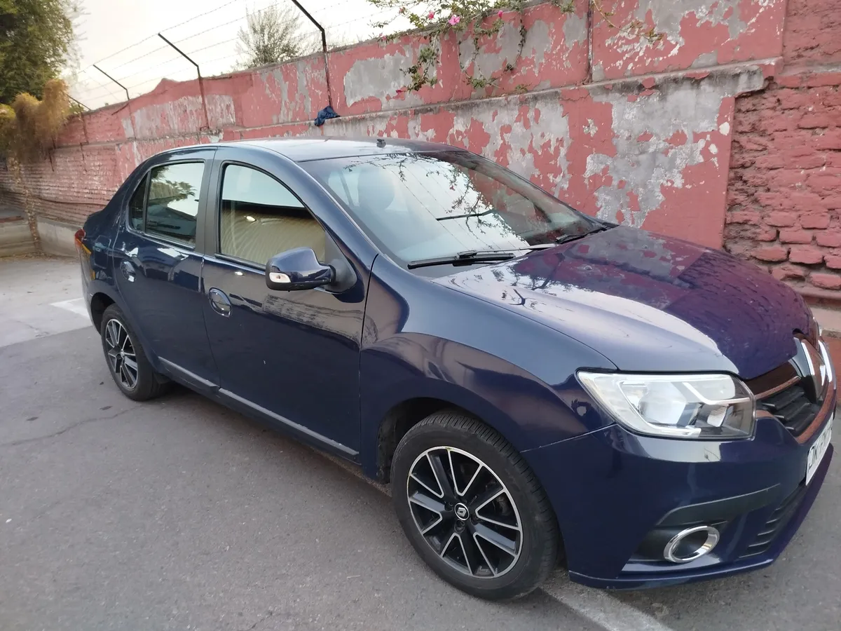 RENAULT SYMBOL 1.6 Intens Tech Mt año 2017