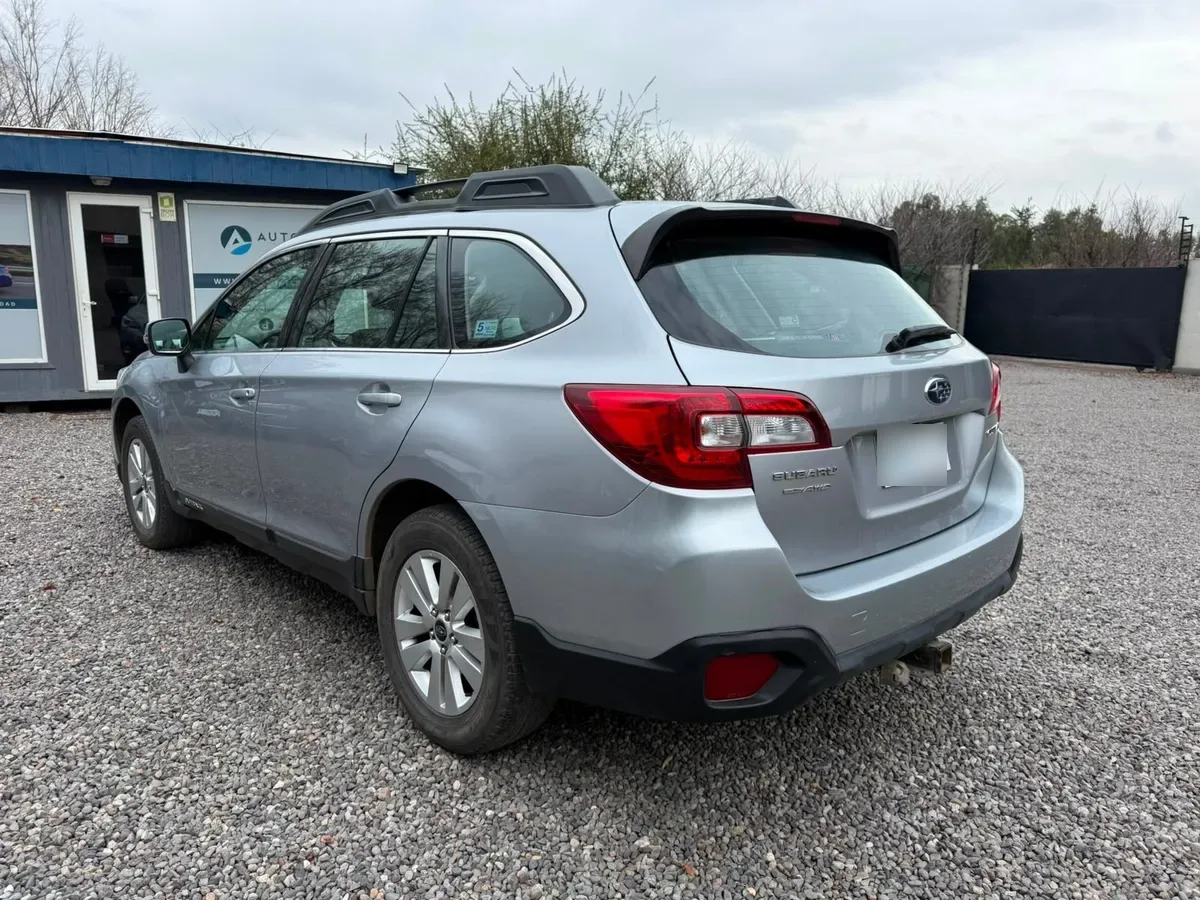 SUBARU OUTBACK 2.5 Cvt Xs At año 2017