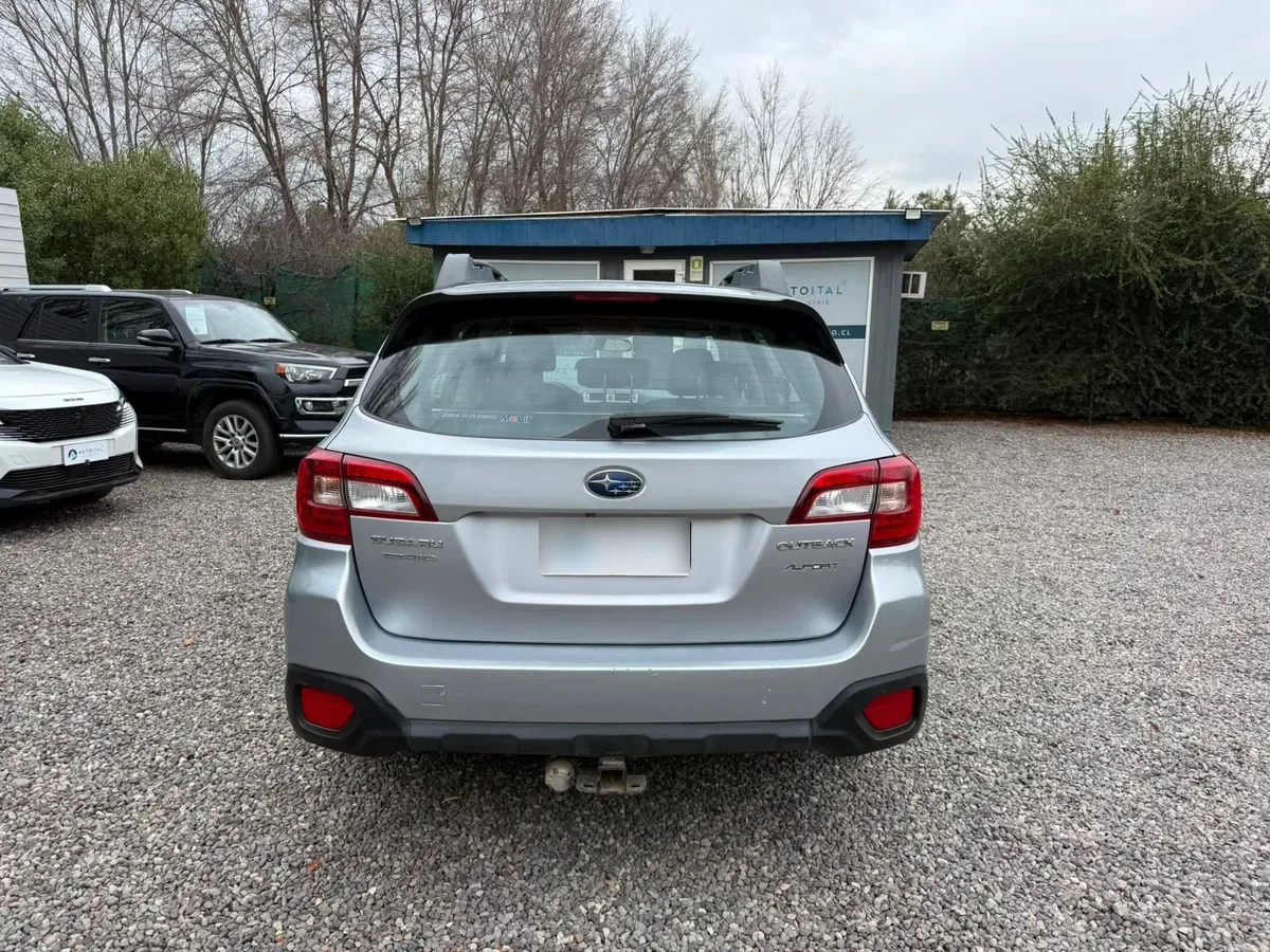 SUBARU OUTBACK 2.5 Cvt Xs At año 2017