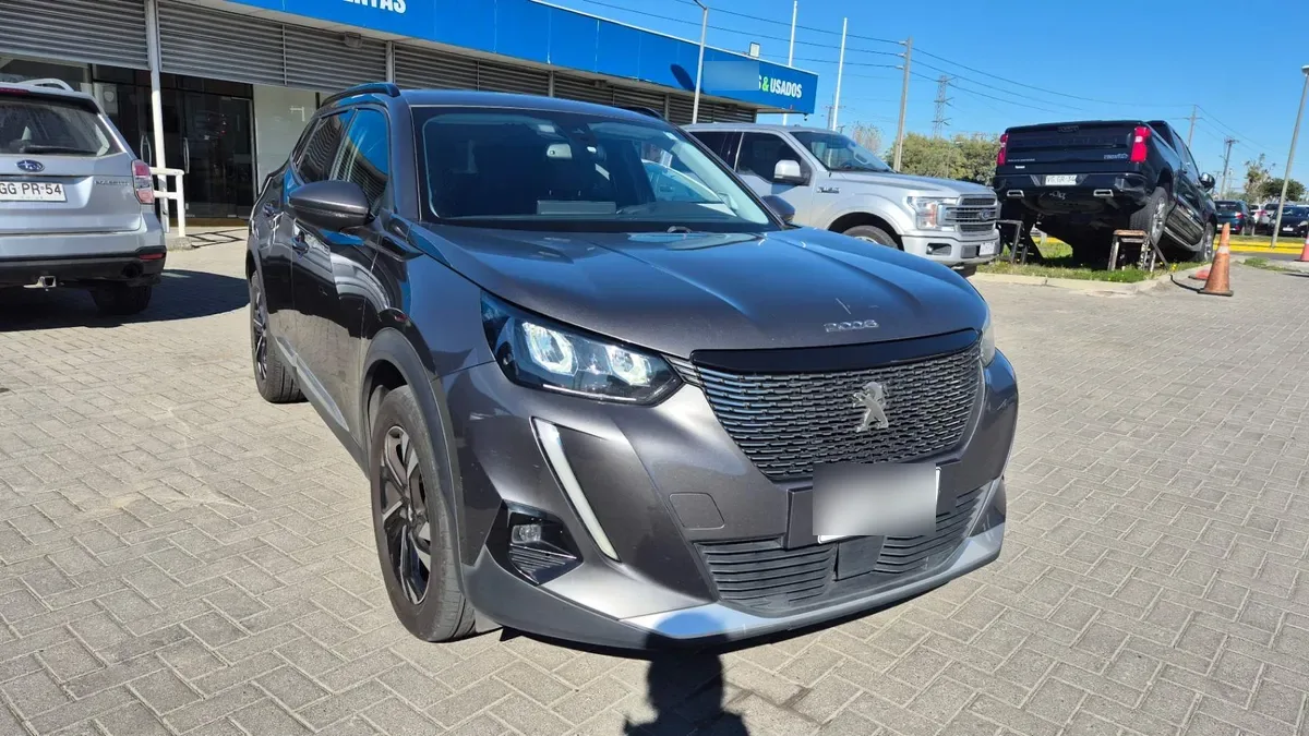 Peugeot 2008 1.5 Allure Bluehdi Diesel 4x2 130 At 5p año 2021
