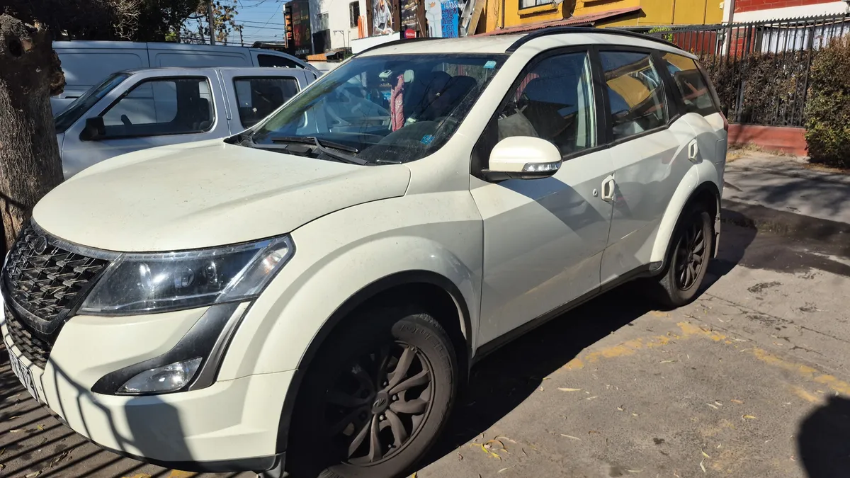 MAHINDRA XUV500 2.2 Fl Gas At Base At 4x2 Diesel año 2020