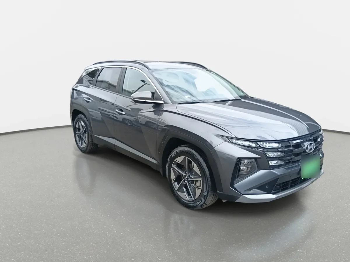 Hyundai Tucson 2.0 Nx4 Plus Fl Diesel 2wd At 5p año 2025