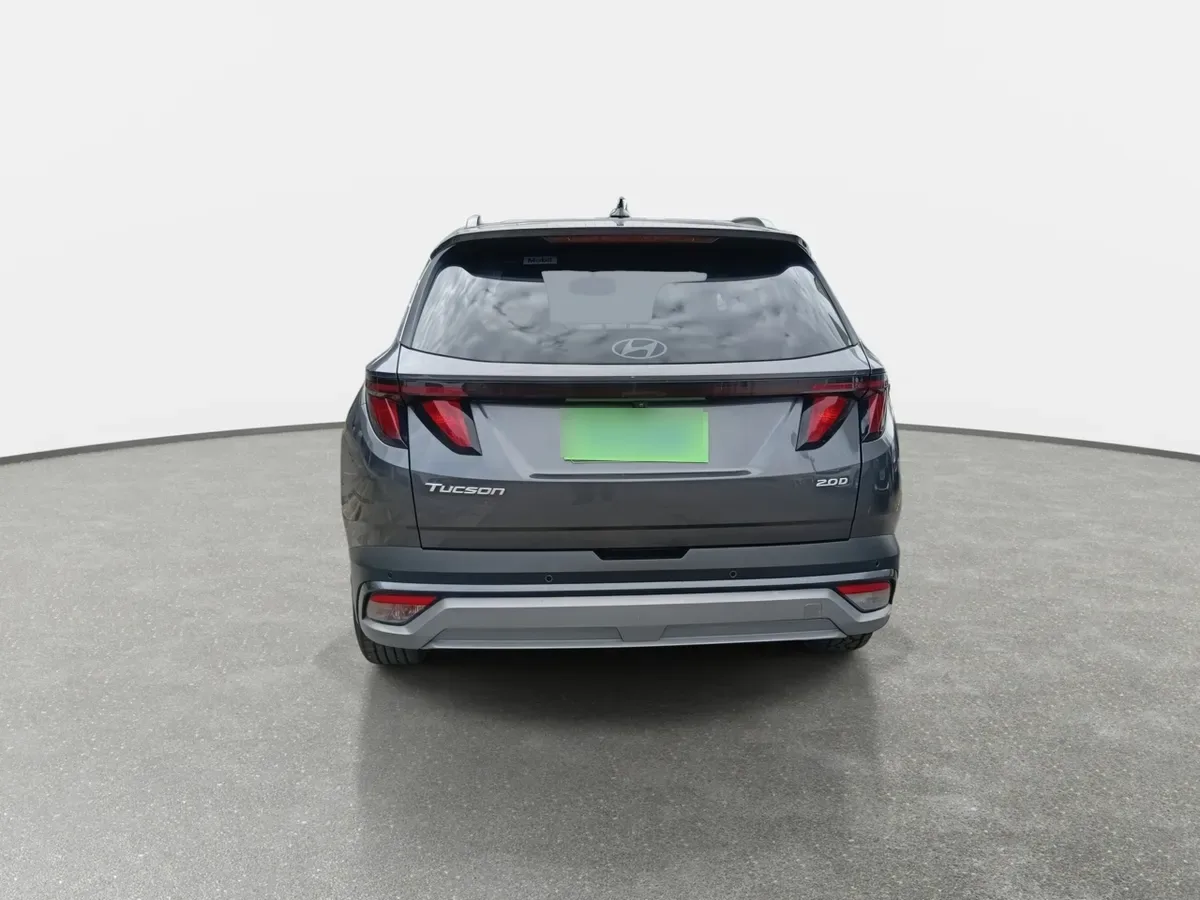 Hyundai Tucson 2.0 Nx4 Plus Fl Diesel 2wd At 5p año 2025