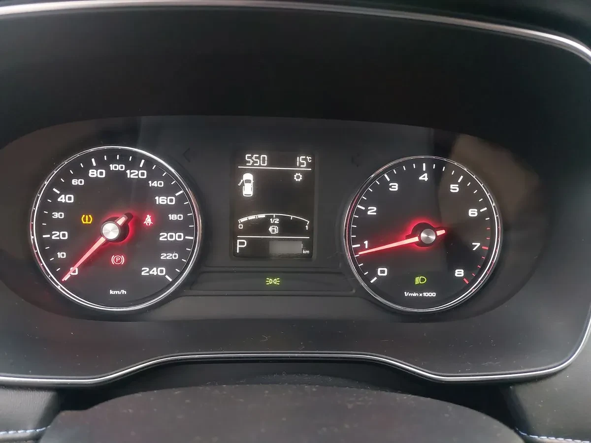 MG Mg Rx5 1.5t Com 2wd Dct At 5p año 2024