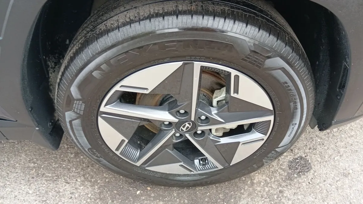 Hyundai Tucson 2.0 Nx4 Plus Fl Diesel 2wd At 5p año 2025