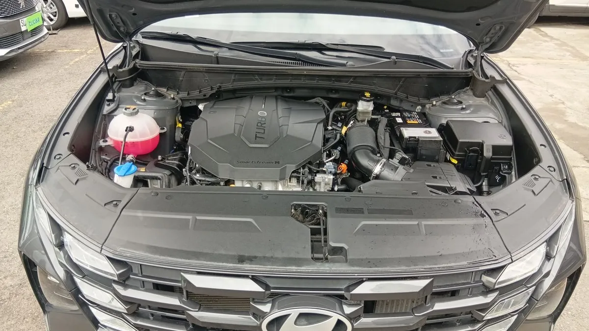 Hyundai Tucson 2.0 Nx4 Plus Fl Diesel 2wd At 5p año 2025