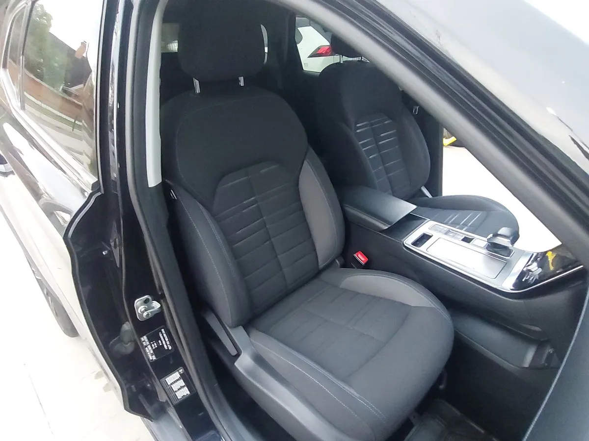 MG Mg Rx5 1.5t Com 2wd Dct At 5p año 2024