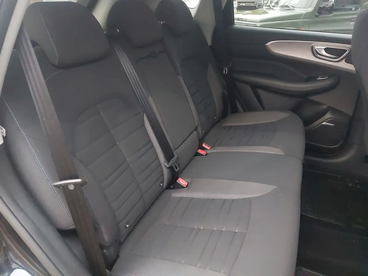 MG Mg Rx5 1.5t Com 2wd Dct At 5p año 2024