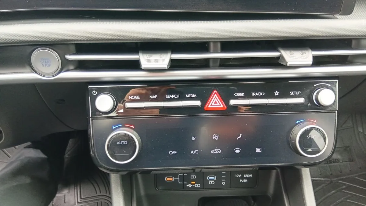 Hyundai Tucson 2.0 Nx4 Plus Fl Diesel 2wd At 5p año 2025